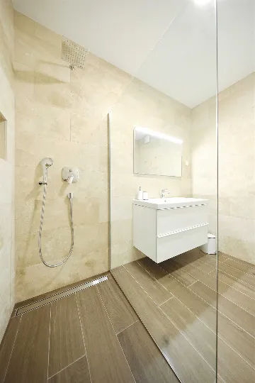 Three-Bedroom Villa with Pool in Pašman