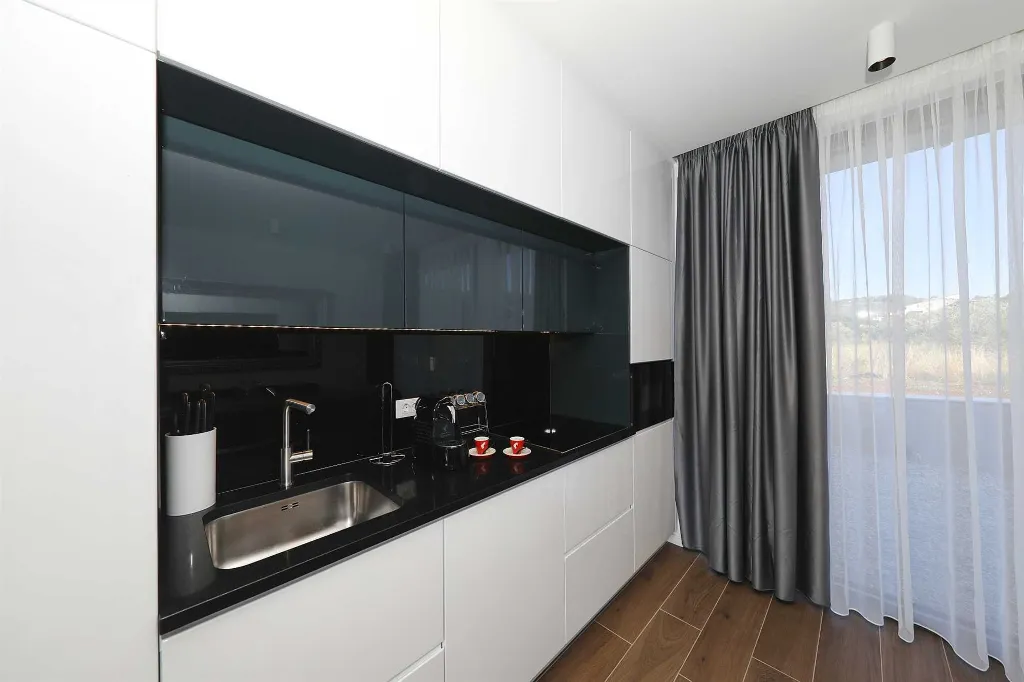 Three-Bedroom Villa with Pool in Pašman