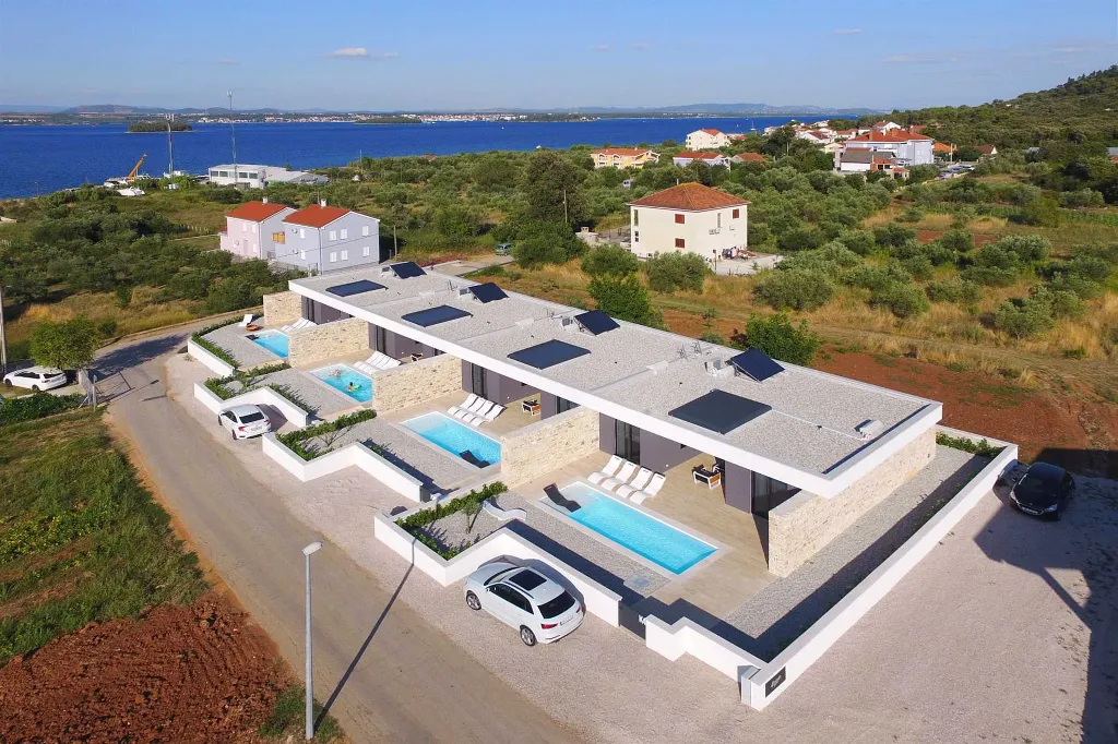 Three-Bedroom Villa with Pool in Pašman