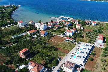 Three-Bedroom Villa with Pool in Pašman