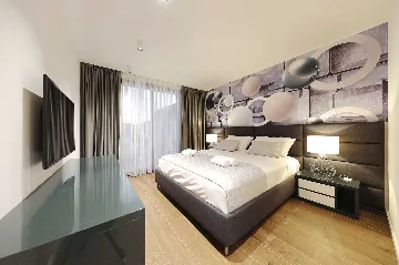 Three-Bedroom Villa with Pool in Pašman