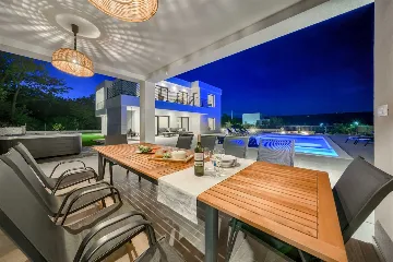 Grand Retreat Villa Grubine