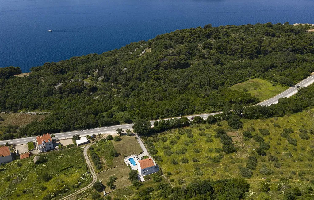 Zaton 5-Bedroom Villa for Up to 10 Guests