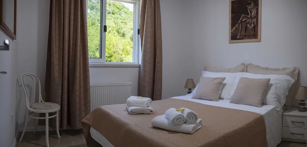 Zaton 5-Bedroom Villa for Up to 10 Guests