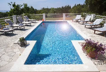 Zaton 5-Bedroom Villa for Up to 10 Guests