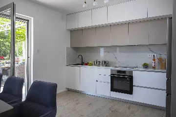 Zaton 5-Bedroom Villa for Up to 10 Guests