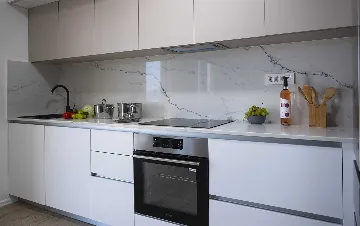 Zaton 5-Bedroom Villa for Up to 10 Guests