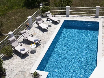 Zaton 5-Bedroom Villa for Up to 10 Guests