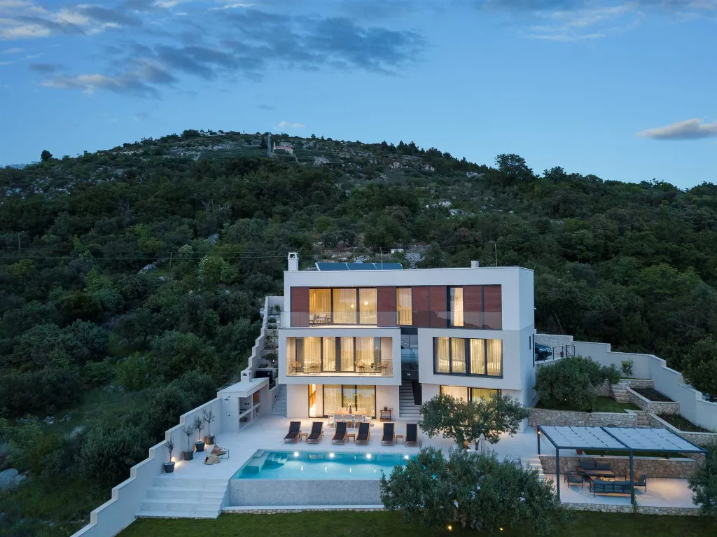 Dubrovnik Villa for 12 Guests with Heated Pool