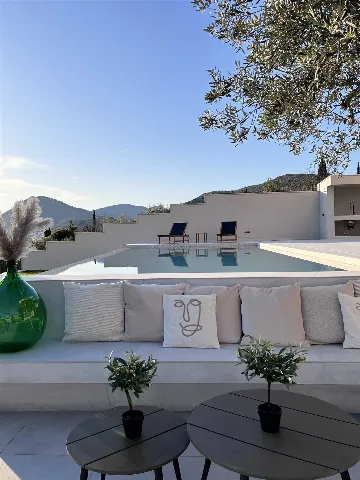 Dubrovnik Villa for 12 Guests with Heated Pool