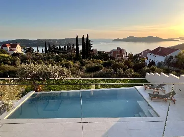 Dubrovnik Villa for 12 Guests with Heated Pool