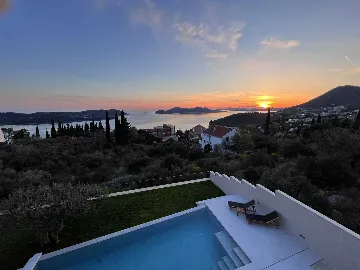 Dubrovnik Villa for 12 Guests with Heated Pool