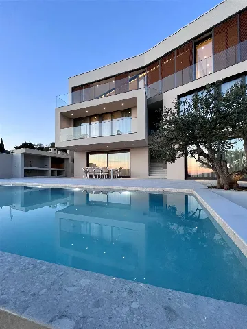 Dubrovnik Villa for 12 Guests with Heated Pool