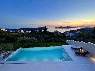 Dubrovnik Villa for 12 Guests with Heated Pool