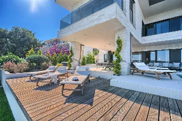 Seget Donji Villa for Up to 10 with Infinity Pool