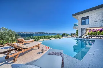 Seget Donji Villa for Up to 10 with Infinity Pool