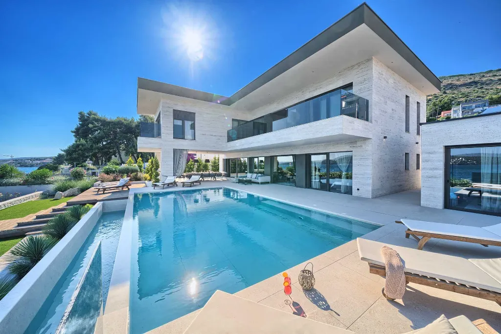 Seget Donji Villa for Up to 10 with Infinity Pool