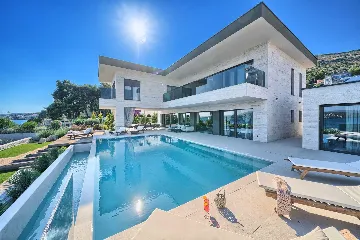 Seget Donji Villa for Up to 10 with Infinity Pool