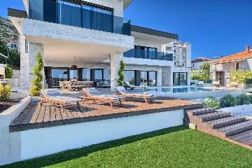 Seget Donji Villa for Up to 10 with Infinity Pool