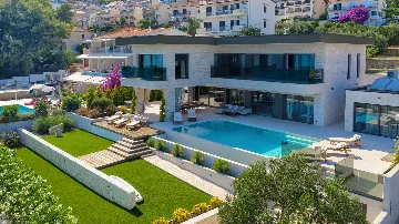 Seget Donji Villa for Up to 10 with Infinity Pool