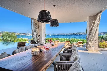 Seget Donji Villa for Up to 10 with Infinity Pool