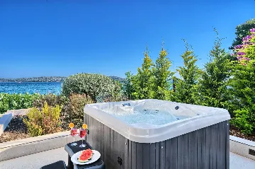 Seget Donji Villa for Up to 10 with Infinity Pool