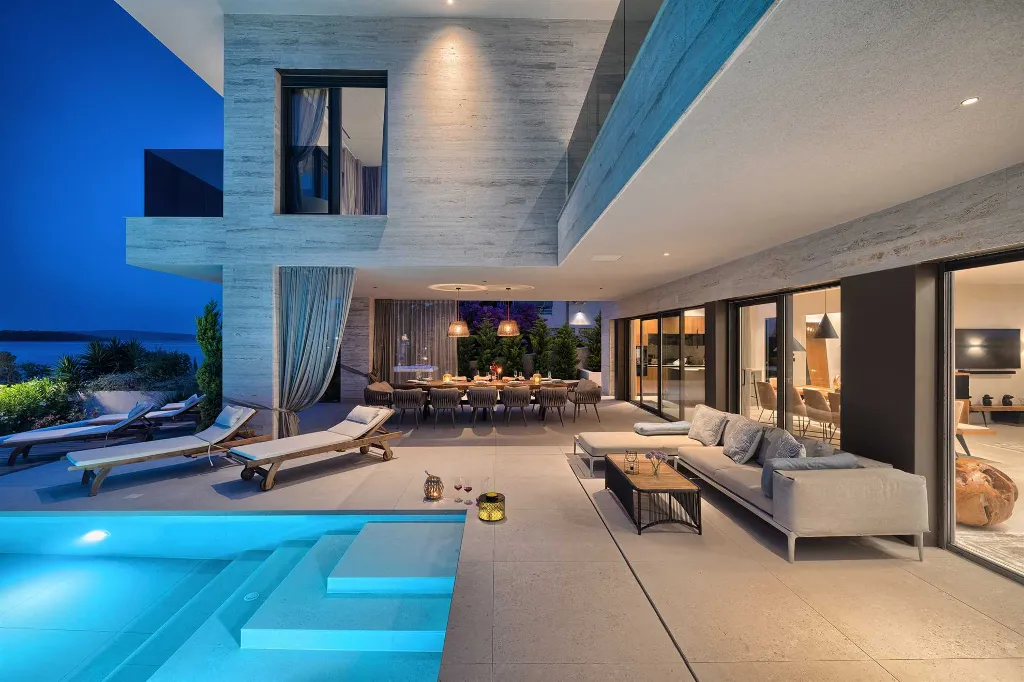 Seget Donji Villa for Up to 10 with Infinity Pool