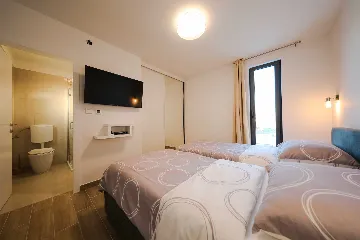 Ist Croatia Villa with Tennis Court and 120 m² Pool