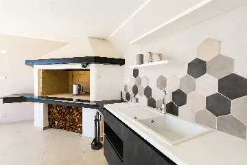 Ist Croatia Villa with Tennis Court and 120 m² Pool