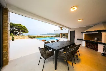 Ist Croatia Villa with Tennis Court and 120 m² Pool