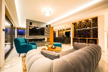 Ist Croatia Villa with Tennis Court and 120 m² Pool