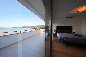 Ist Croatia Villa with Tennis Court and 120 m² Pool