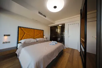 Ist Croatia Villa with Tennis Court and 120 m² Pool