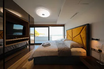 Ist Croatia Villa with Tennis Court and 120 m² Pool