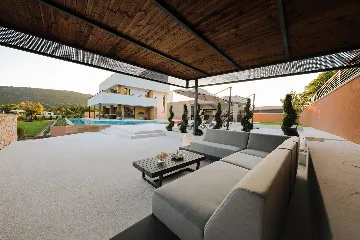 Ist Croatia Villa with Tennis Court and 120 m² Pool