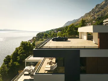 Mimice Seaside Villa for Up to 20 Guests