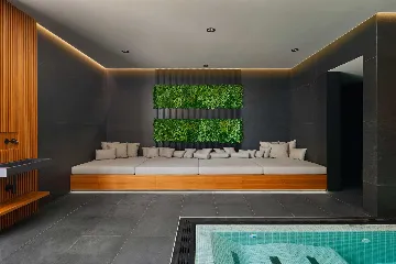 Mimice Seaside Villa for Up to 20 Guests