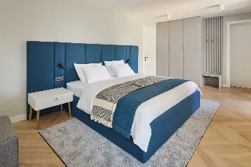 Mimice Seaside Villa for Up to 20 Guests