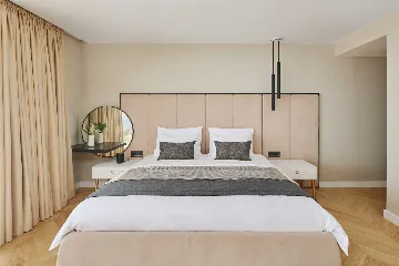 Mimice Seaside Villa for Up to 20 Guests