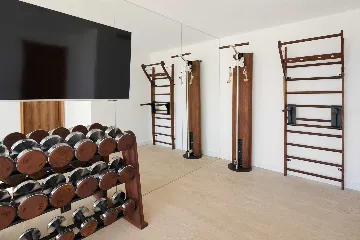 Mimice Seaside Villa for Up to 20 Guests