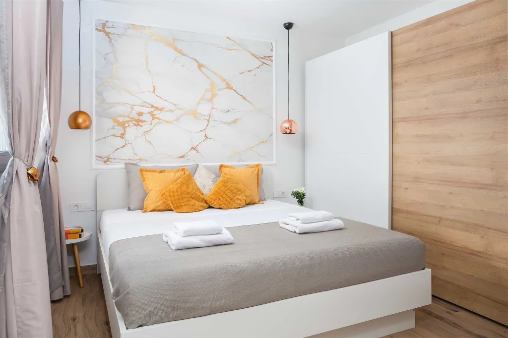 Family Villa in Vrana for Up to 8 Guests