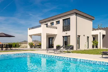 Family Villa in Vrana for Up to 8 Guests