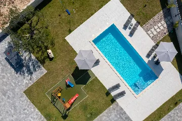 Family Villa in Vrana for Up to 8 Guests