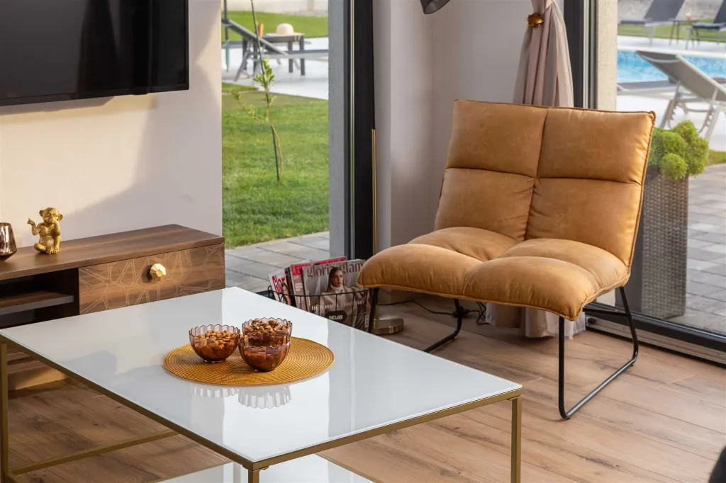 Family Villa in Vrana for Up to 8 Guests