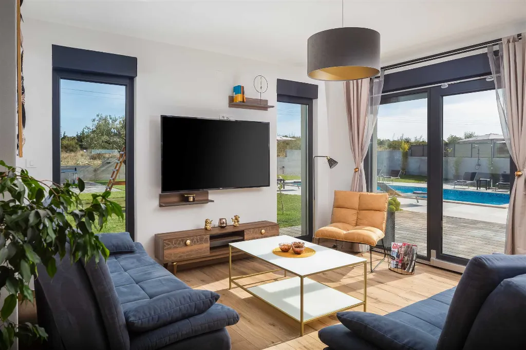 Family Villa in Vrana for Up to 8 Guests
