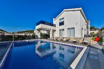 Sea-View Villa in Ražanj for 8 Guests