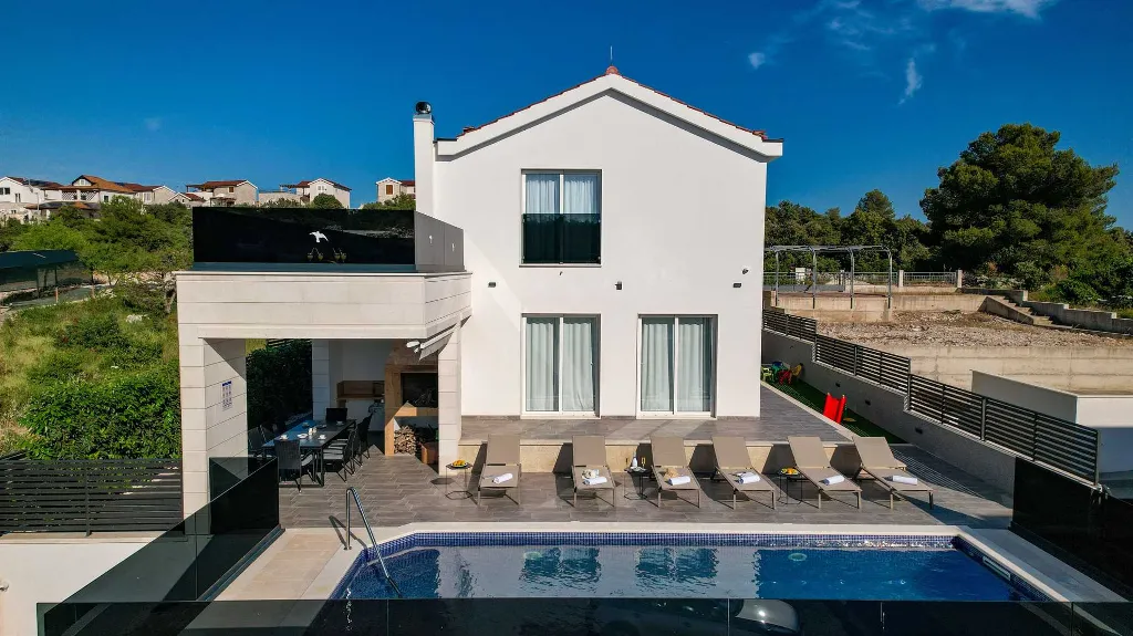 Sea-View Villa in Ražanj for 8 Guests