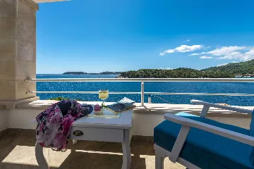 Zaton Seaside Villa with Jacuzzi (10 Guests)