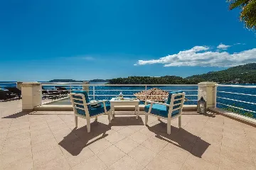 Zaton Seaside Villa with Jacuzzi (10 Guests)