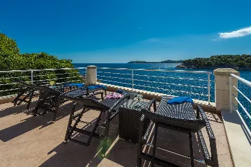 Zaton Seaside Villa with Jacuzzi (10 Guests)